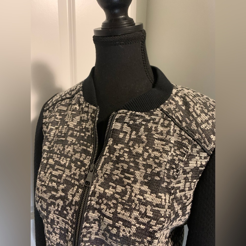 Banana Republic ladies light jacket in size S - Picture 6 of 12